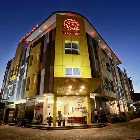 Dragon Inn Kendari Exterior foto