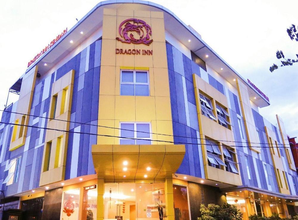 Dragon Inn Kendari Exterior foto