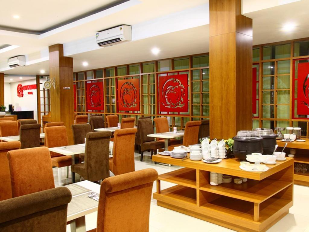 Dragon Inn Kendari Exterior foto