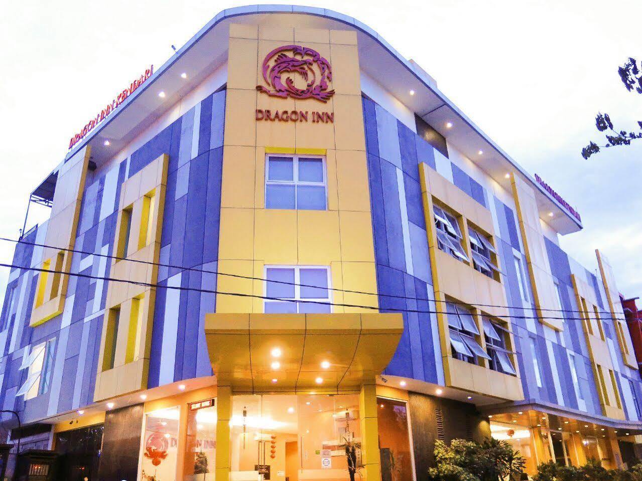 Dragon Inn Kendari Exterior foto